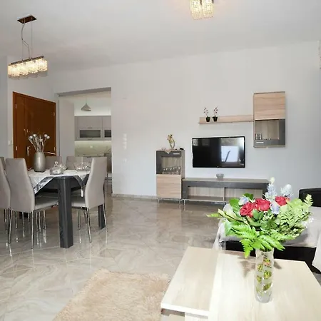 Appartement Luxurious Three Dedroom *