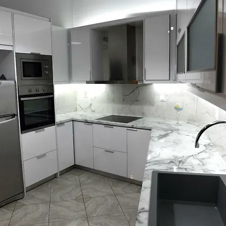 Апартаменты Luxurious Three Dedroom Ретимно
